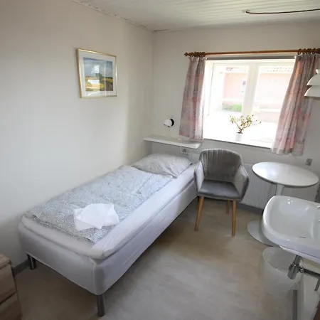 Hostel Rudbol Хостел *