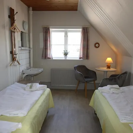 Hostel Rudbol אכסניה