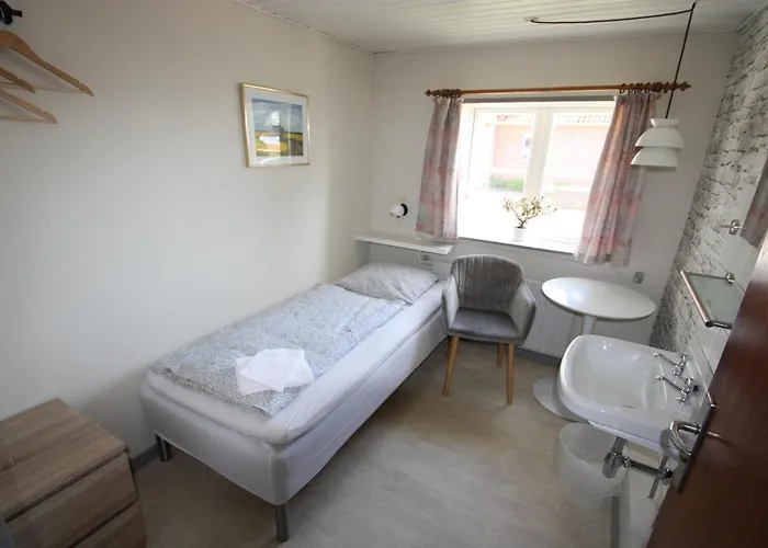 Hostel Rudbol Хостел *